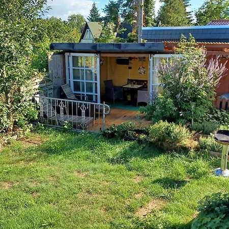 Nyaraló Gemuetlicher Mit Garten Und Whirlpool In *